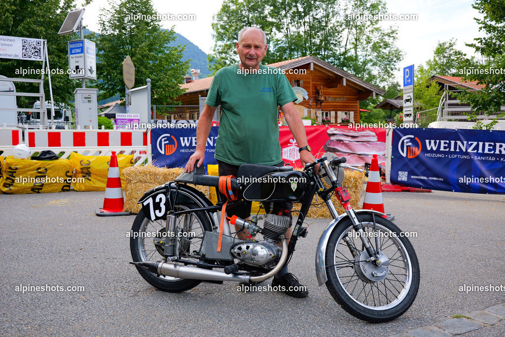 P1014653 | Erleben Sie atemberaubende, hochqualitative Fotos Ihrer Fahrt entlang der malerischen Alpenstraßen. Besuchen Sie alpineshots.com, um professionelle Aufnahmen Ihrer unvergesslichen Reise zu finden und zu kaufen - Realisiert mit Pictrs.com