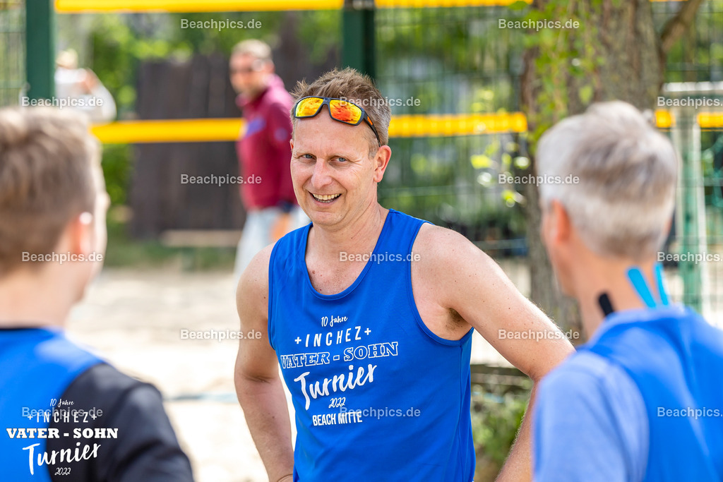 2022-00063056-Vater-Sohn-Turnier-Turnierbilder-2 | 26.05.2022; Berlin Foto: Gerold Rebsch - www.beachpics.de