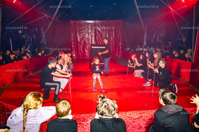 Zirkusvorstellung der MS Feldkirchen Digital | Bildershop von pixelworld.at - Realisiert mit Pictrs.com