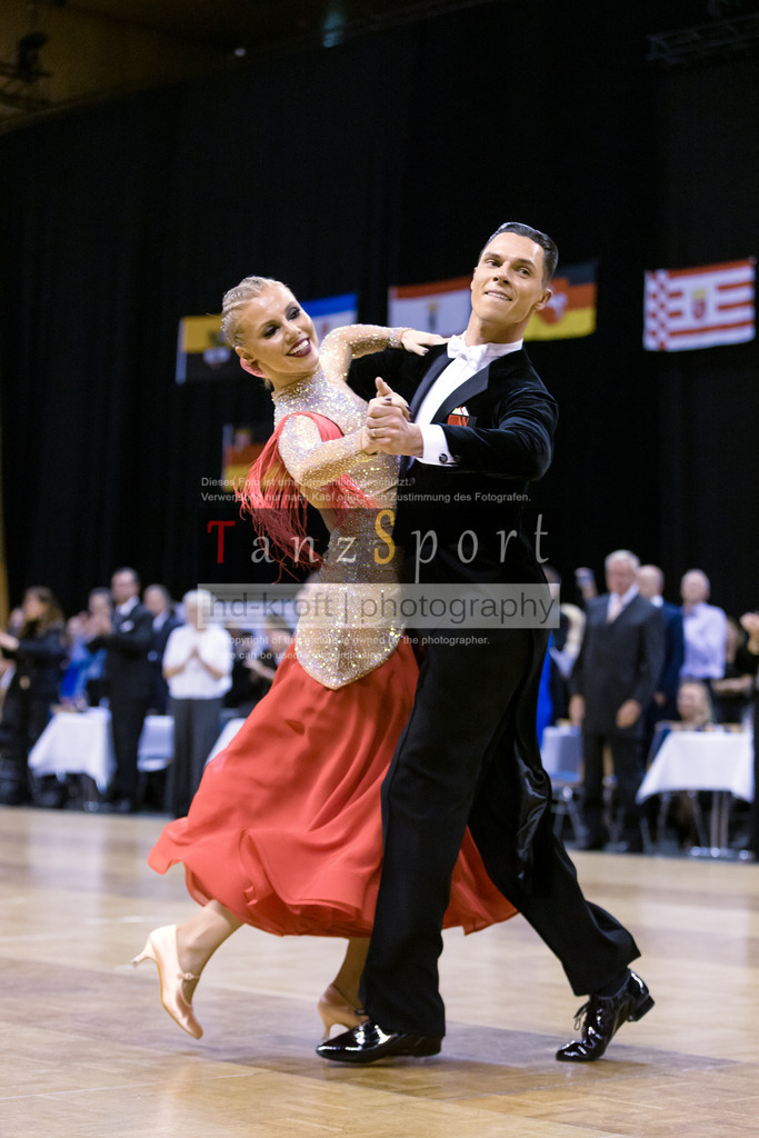 20241102_DM_HGR_Std_16394 | Tanzsportbilder, Standardtanz, Lateintanz, WDSF, DTV, LTVB, dancecomp, goc, hessen tanzt, blaues band der spree, walzer, tango, wiener walzer, slowfox, quickstepp, samba, rumba, cha-cha-cha, paso doble. jive, hd-kroft photography, turniertanzsport