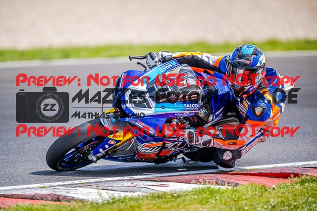 MaZZes_FotoMatrix_220506_90324 | Fotograf Mathias Schmid
Sportfotograf,
Eventfotograf,
Hochzeitsfotograf,
Portraitfotograf