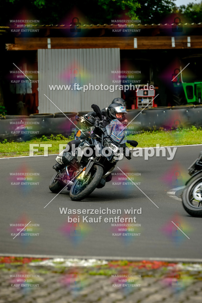 VBK-4410 | Hier findet Ihr Bilder von Touristenfahrten auf der Nürburgring Nordschleife oder von anderen Veranstaltungen die ich besucht habe. Viel Spass beim Durch Schauen 