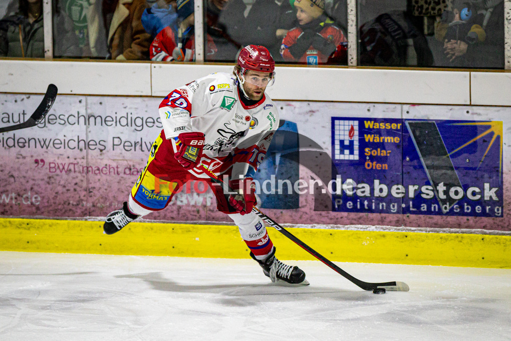 EC Peiting vs Deggendorfer SC | Eishockey Oberliga Süd Vorrunde 2024/2025, EC Peiting vs Deggendorfer SC, 20241228,Petr STLOUKAL (DSC 79) in Aktion,2024-12-28 in Peiting (Eisstadion)Petr STLOUKAL (DSC 79)Copyright: WolfgangxLindner foto-lindner.de