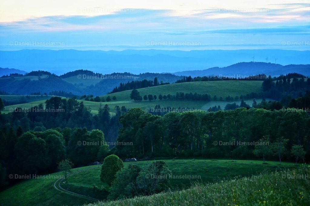 Sankt Peter  | Hier finden Sie Poster, Leinwandfotos sowie viele weitere Fotoprodukte mit Motiven aus dem Schwarzwald, aus Freiburg und dem Kaiserstuhl zum Download und zum Bestellen.  - Realisiert mit Pictrs.com