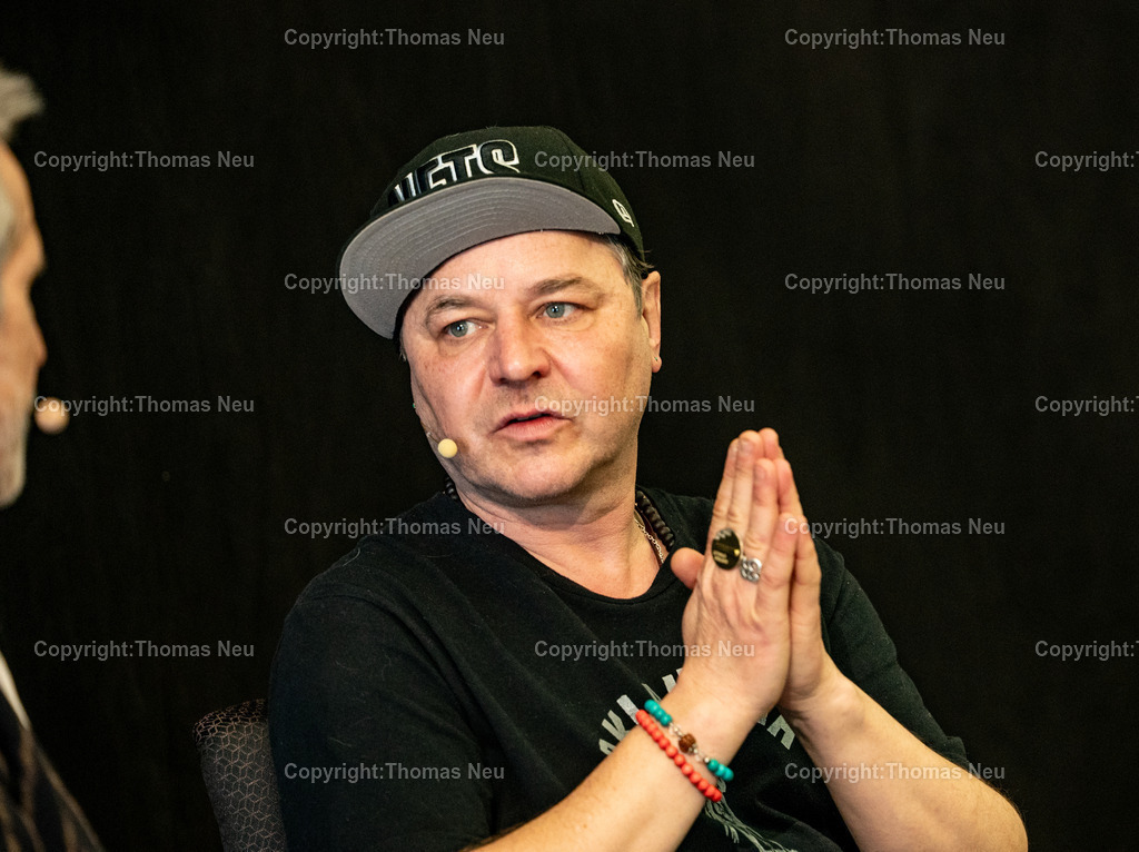 Eysoldt-ring-matinee-thomas-schmauser-Fritzi-Wartenberg-Ulrich-matthes-Almut-wagner-fotografie-thomas-neu.jpg-54-2 | Podiumsgespräch bei der Eysoldt-Matinee im Hotel Krone in Bensheim-Auerbach: Ves diskutierten diskutieren Ulrich Matthes, Thomas Schmauser, Fritzi Wartenberg und Almut Wagner vor Publikum über Theater und Schauspiel. Die Veranstaltung fand im Rahmen der Verleihung des Eysoldt-Rings statt.Unser Bild zeigt Eysoldt Preisträger Thomas Schmauser, Foto: Thomas Neu