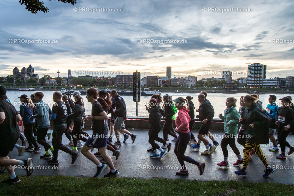 23. ASV Nachtlauf; Koeln, 13.05.26 | Impressionen vom 23. ASV Nachtlauf am 13.05.26 am Tanzbrunnen in Koeln. Foto: BEAUTIFUL SPORTS/Axel Kohring