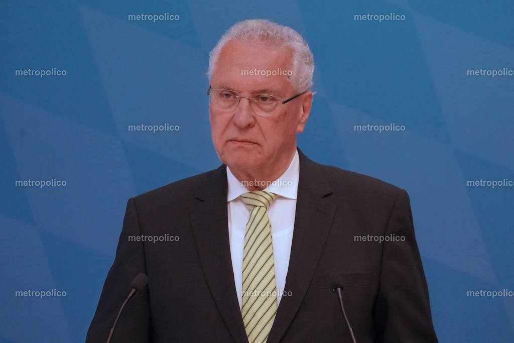 Joachim Herrmann (16) | Metropolico