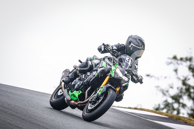 0031-260815BB-030_31 | Deine Full-Service-Agentur für ✔️Videoproduktionen und ✔️Motorsportfotografie Jetzt Angebot anfragen!