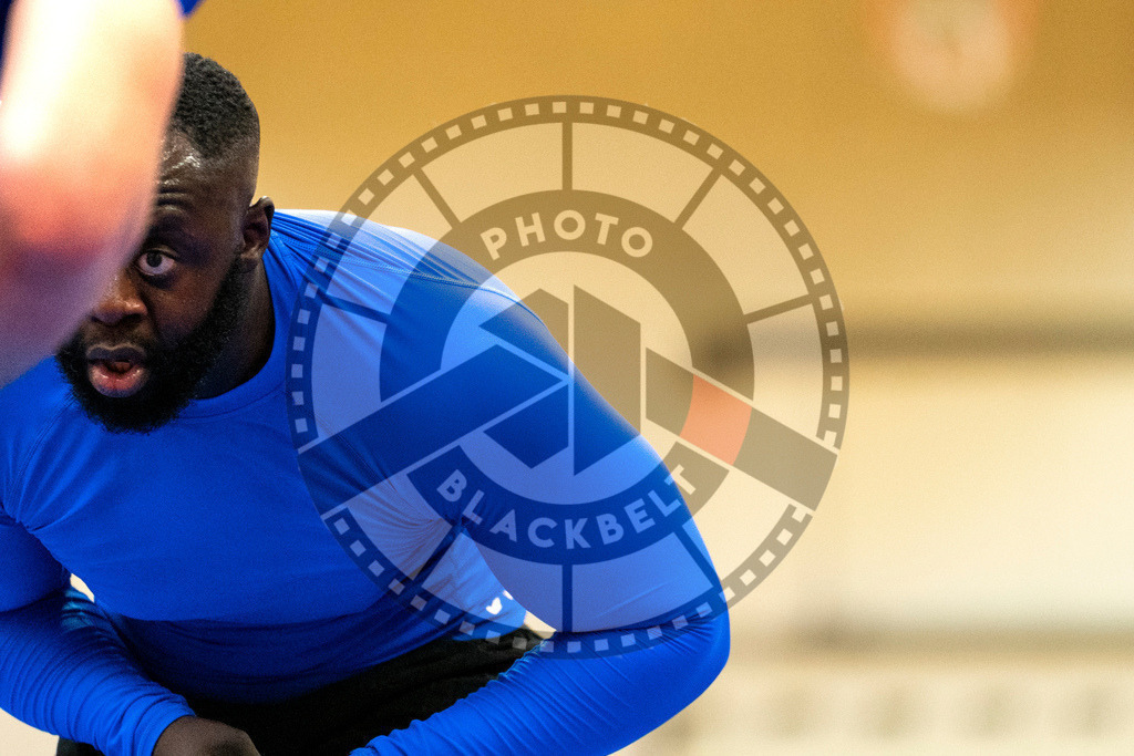 20231118PBB12943 | Fighters compete during the AJP Tour 600 Frankfurt Championship in Frankfurt/Main, Germany, on November 18, 2023.