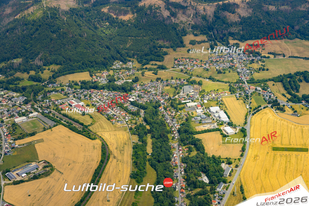 Die Luftaufnahme Forschengereuth - Frankenblick wurde 2022 vom Flugzeug aus (keine Drohne) erstellt. Hohe Auflösung -für große Poster und Wandbilder geeignet - Garantiert!