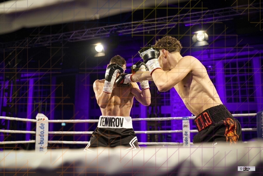 Domenik Arnold erster WM KAmpf 02 2026 tomafocus TB00114 | professionelle Sport- und Eventfotografie von Tomafocus – dynamische Bilder, emotionale Momente und hochwertige Aufnahmen für jeden Anlass. - Realisiert mit Pictrs.com