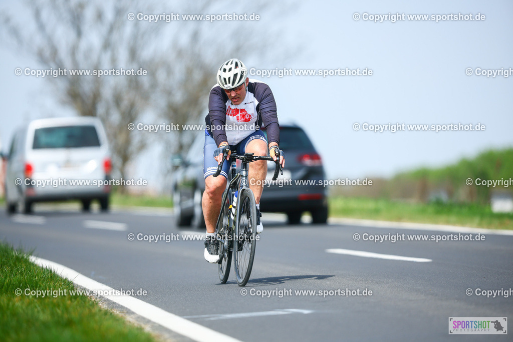 286_TRA57407 | Neusiedlersee Radmarathon 2026@sportshot_your_pictrs #yourpictures#roadtowm2029 #nrm #neusiedlerseeradmarathon #neusiedlersee #neusiedlerseetourismus #burgenland #mörbisch #nrm26 #burgenlandtourismus #voglundco #poweredbyburgenlandtourismus #radsport #rad #marathon #ucigranfondo #visitburgenland #ucigranfondoworldseries