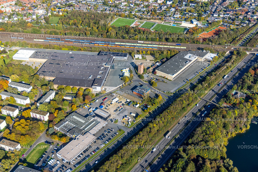 Moers221004075 | Luftbild, Gewerbegebiet Chemnitzer Straße, Neukauf Supermarkt und Edeka Supermarkt, Alter Wasserturm, Moers-Asberg, Moers, Ruhrgebiet, Nordrhein-Westfalen, Deutschland