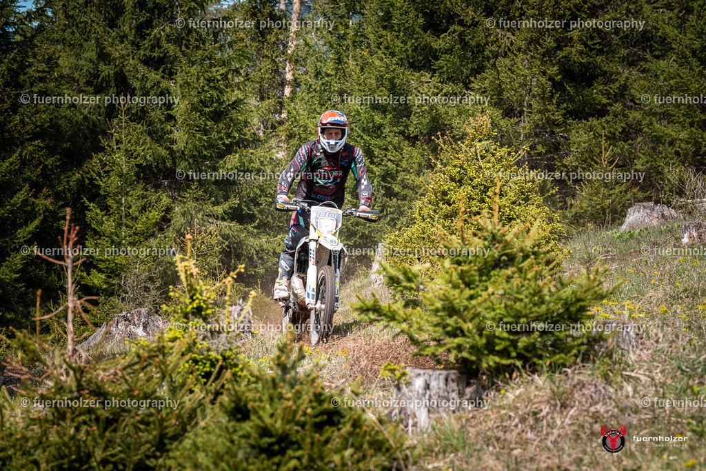 fuernholzer_250501-C2-286 | Fotografische Impressionen von der Red Stag Enduro Extreme by fuernholzer-photography.com. Endurosport in Österreich fotografisch festgehalten von fuernholzer. Auftragsfotografie für Private, Gewerbefotos und Industriefotografie. Eventfotografie, Sportfotografie und Motorsportfotografie. Anbieter von Fotoworkshops, Fototraining, fotografischen Vorträgen und Fotoseminaren.