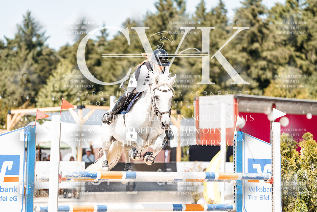 CK901055 | Turnierfotografie Pferdefotografie Trier Rheinland-Pfalz Pferdesport Reitsport Tierfotografie Sportfotografie Pferdevideo Pferdevideografie Equestrianvideography equestrianphotography  - Realisiert mit Pictrs.com