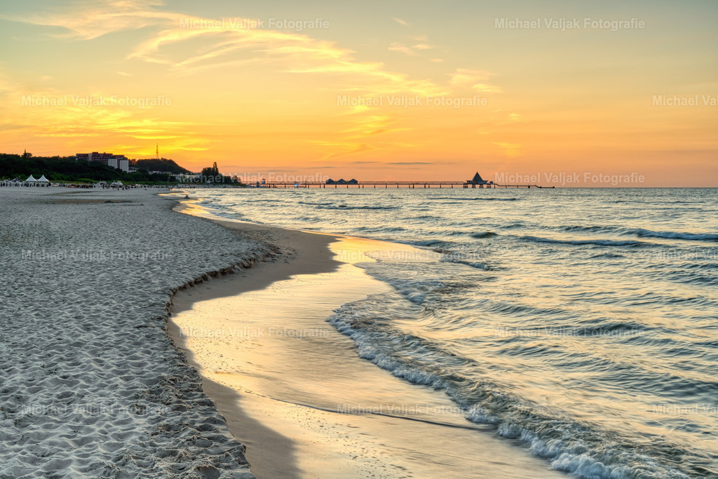 Abends am Strand auf Usedom | Abendstimmung am Strand zwischen Ahlbeck und Heringsdorf auf der Ostseeinsel Usedom.  - Realisiert mit Pictrs.com