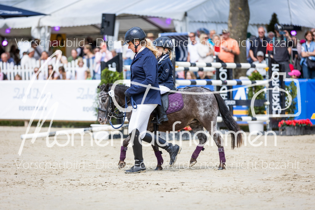 BHO-Führzügel1-014 | MomenTaufnahmen Pferdesportfotos