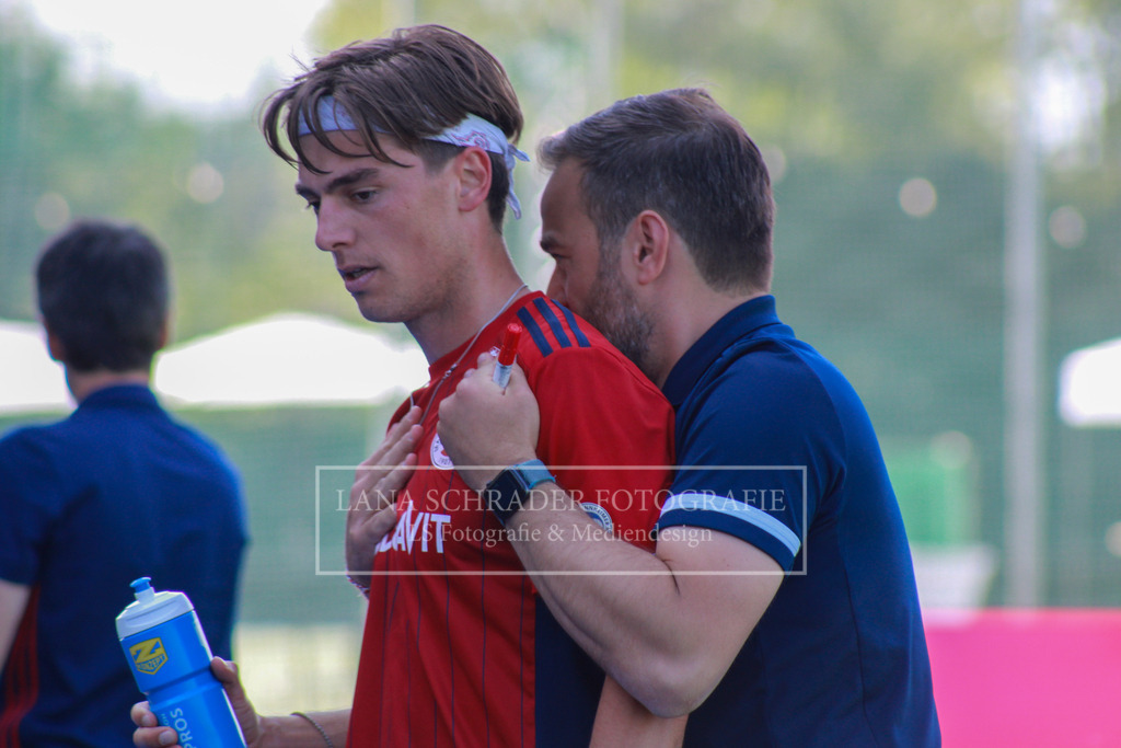 DM23 Finale Herren Mannheimer HC -  Rot-Weiß Köln 04.06.23-176 | lanaschraderfotografie - Realisiert mit Pictrs.com