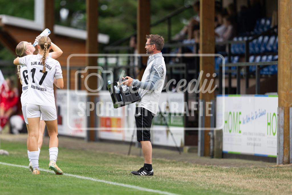 Fußball I Frauen I Testspiel I SpVg Aurich - DJK Arminia Ibbenbüren I 15408 | realhellocedii - Realisiert mit Pictrs.com