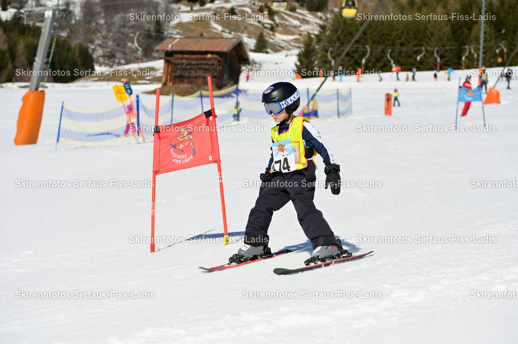 SRF_27.02.2026_429 | Skirennfotos,Serfaus,Fiss,Ladis,Kinderskirennen,Winter,Tirol,Oberland,skirace,SFL,feelfree,weil wir's genießen,ski,Ski,skifahren,Sonnenplateau, - Realisiert mit Pictrs.com