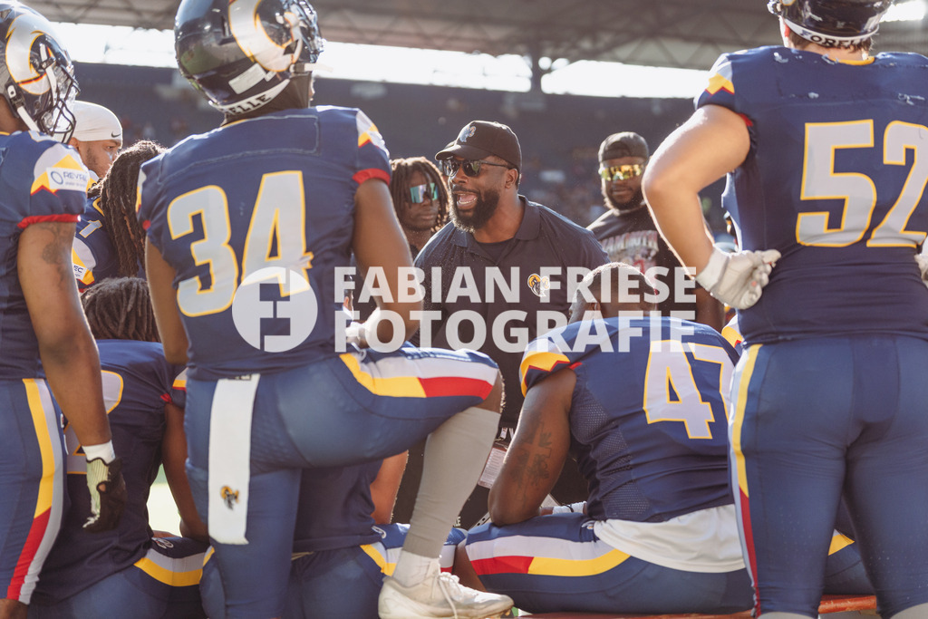 GER Rhein Fire vs. Alpine Rams, American Football, AFLE, Saison 2026, 01.08.2026 | GER Rhein Fire vs. Alpine Rams, American Football, AFLE, Saison 2026, 01.08.2026Foto: Eibner-Pressefoto/Fabian FrieseJoshua Fitzgerald (Alpine Rams, Head Coach Cheftrainer) - Realisiert mit Pictrs.com