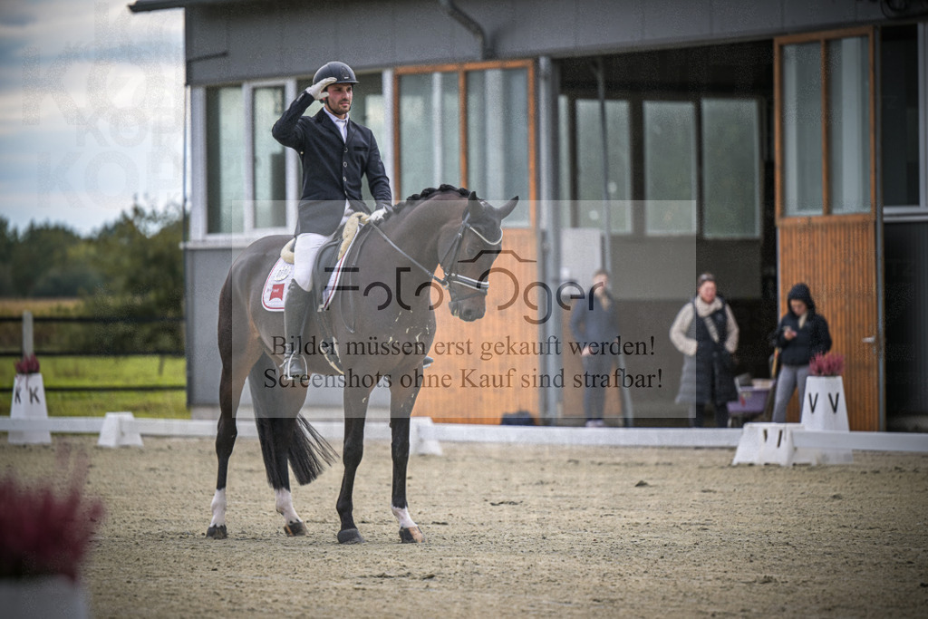 DOS_0046 | Entdecke hochwertige Reitturnierfotos von Foto Oger. Professionell, emotional und authentisch – jetzt Lieblingsmomente im Shop bestellen.Deutschlandweite Turnierfotografie. - Realisiert mit Pictrs.com