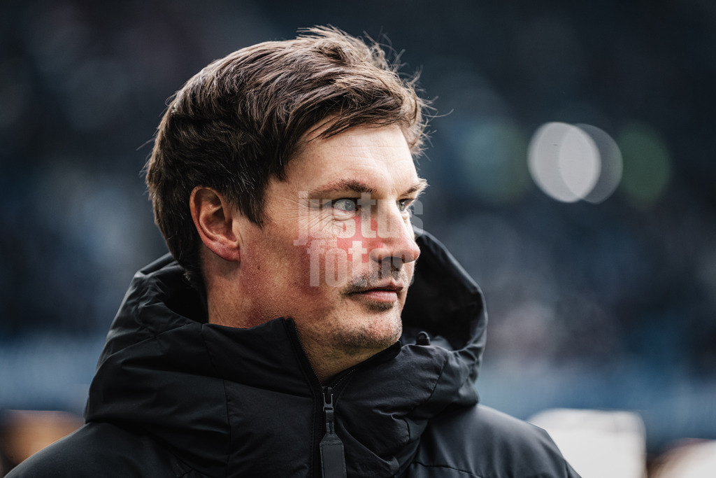 Fußball | Männer | Saison 2024/2025 | 2. Fußball-Bundesliga | 20. Spieltag | Hamburger SV vs. Hannover 96 | 02.02.2025 | Trainer Merlin Polzin (HSV)