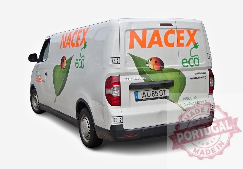 NACEX eco delivery van promoting sustainable transportation with green leaf and ladybug logo | White NACEX eco delivery van parked, showcasing green initiatives for sustainable transportation - Realized with Pictrs.com