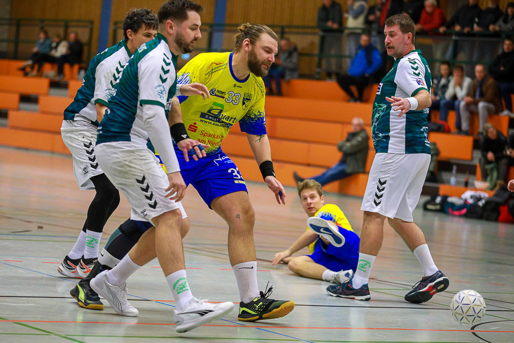 SVN_TvBiefang_161124_112 | Bildergalerie von Sport-Ereignissen aber auch von weiteren spannenden Dingen - nicht nur vom Niederrhein. In Anlehnung an den bekannten Spruch von Hanns Dieter Hüsch heißt das Motto: "Niederrhein ist überall".  - Realisiert mit Pictrs.com