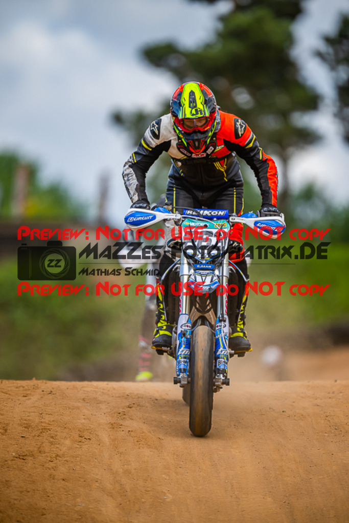 MaZZes_FotoMatrix_220528_5887 | Fotograf Mathias Schmid
Sportfotograf,
Eventfotograf,
Hochzeitsfotograf,
Portraitfotograf