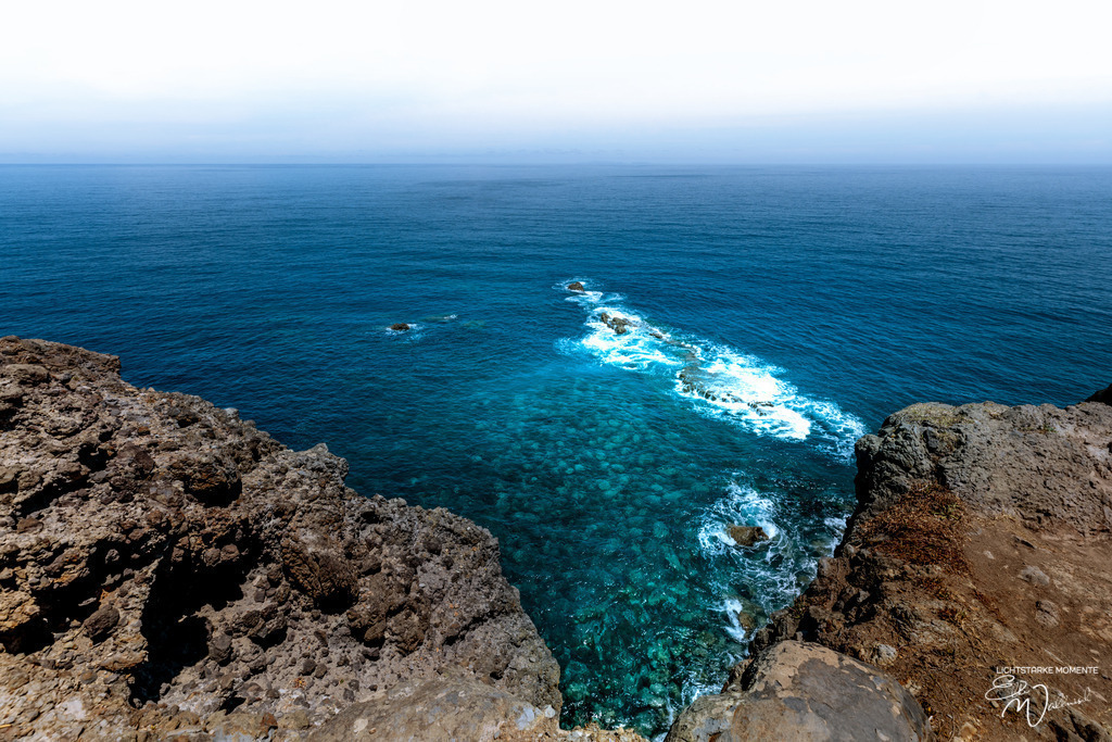 Crane Viewpoint; bei Porto da Cruz; Madeira | Herzlich willkommen auf meiner Seite! Ich bin Elke Wallnisch, Deine Fotografin für lichtstarke Momente. Der Name steht für alles, was mich mit der Fotografie verbindet: Das Licht und seine machtvolle Wirkung auf eine Situation oder unsere Stimmung - Realisiert mit Pictrs.com