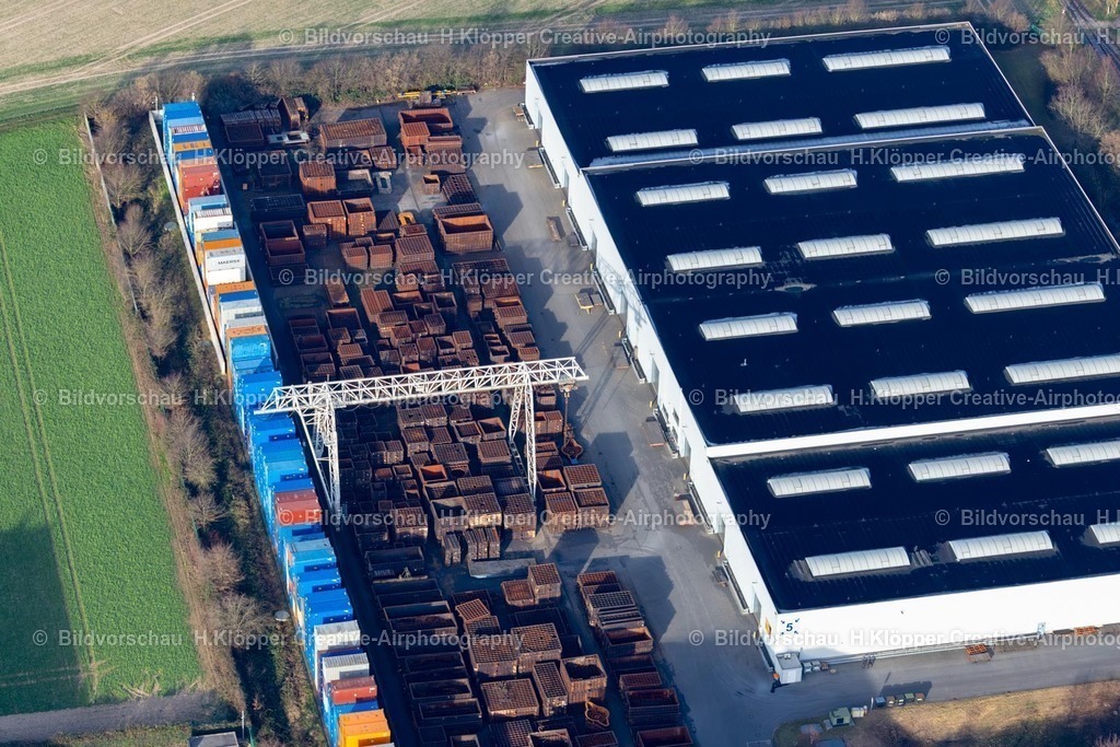 Luftbild Krefeld-8125 | Luftbildfotografie  Container- Terminal im GVZ Güterverkehrszentrum an der Hülser Straße in Krefeld im Ruhrgebiet im Bundesland Nordrhein-Westfalen, Deutschland - Realisiert mit Pictrs.com