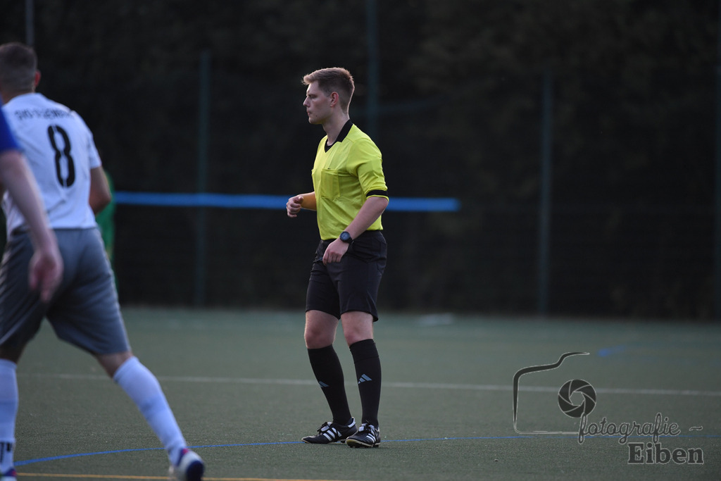 GVO Oldenburg 2-SV GOTANO | Herren Kreisliga; GVO Oldenburg 2 (weiß)-SV GOTANO (blau) am 15.08.2025 in Oldenburg (Sportanlage GVO); Photo: Philip Eiben 2025 - Realisiert mit Pictrs.com