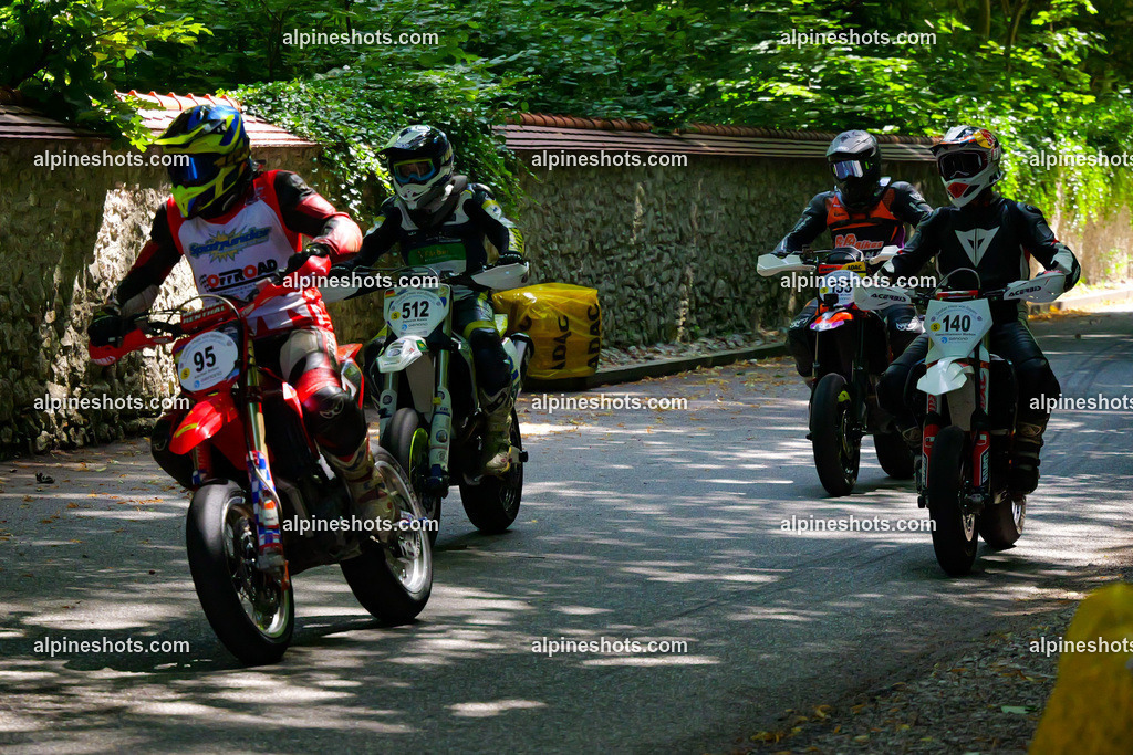 P1036793 | Erleben Sie atemberaubende, hochqualitative Fotos Ihrer Fahrt entlang der malerischen Alpenstraßen. Besuchen Sie alpineshots.com, um professionelle Aufnahmen Ihrer unvergesslichen Reise zu finden und zu kaufen - Realisiert mit Pictrs.com