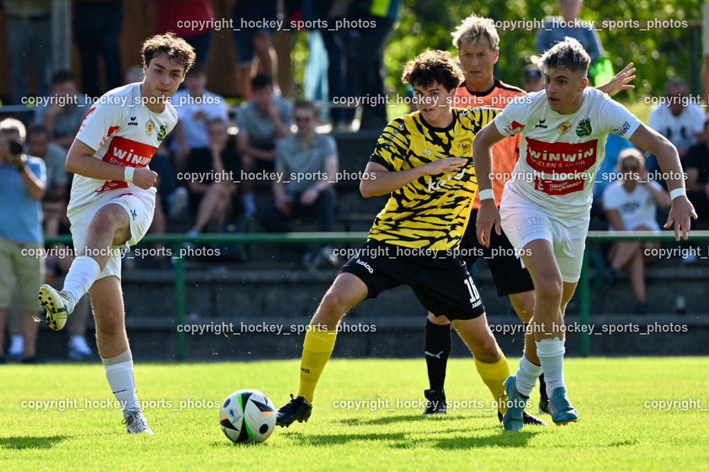 FC Faakersee vs. Rapid Lienz  | #18 Diego Mareschi Rapid Lienz, #16 Tobias Felix Waldner FC Faakersee, #16 Sandro Unterreiner Rapid Lienz, FC Faakersee vs. Rapid Lienz , FC Faakersee vs. Rapid Lienz  am 04.08.2024 in Faakersee (Sportplatz Faakersee), Austria, (Photo by Bernd Stefan)