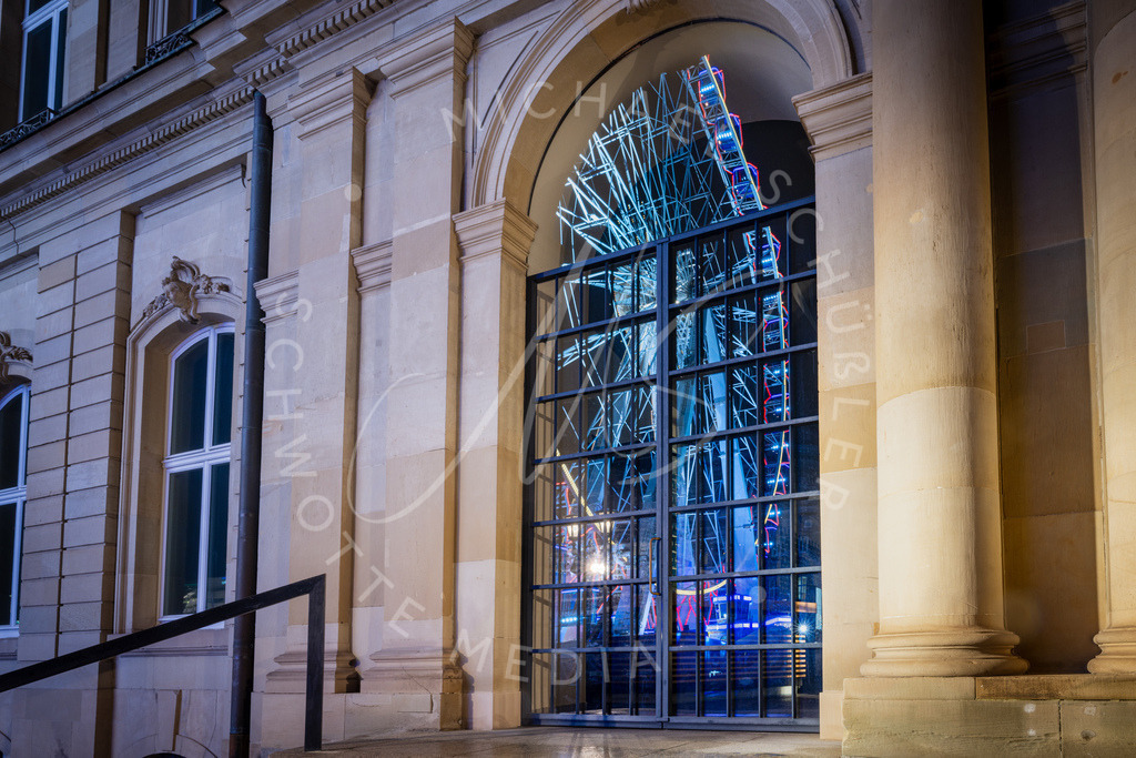 2023-12-15 Weihnachtsmarkt Lichterzauber Stuttgart 071 | Schwotte Media - Realisiert mit Pictrs.com