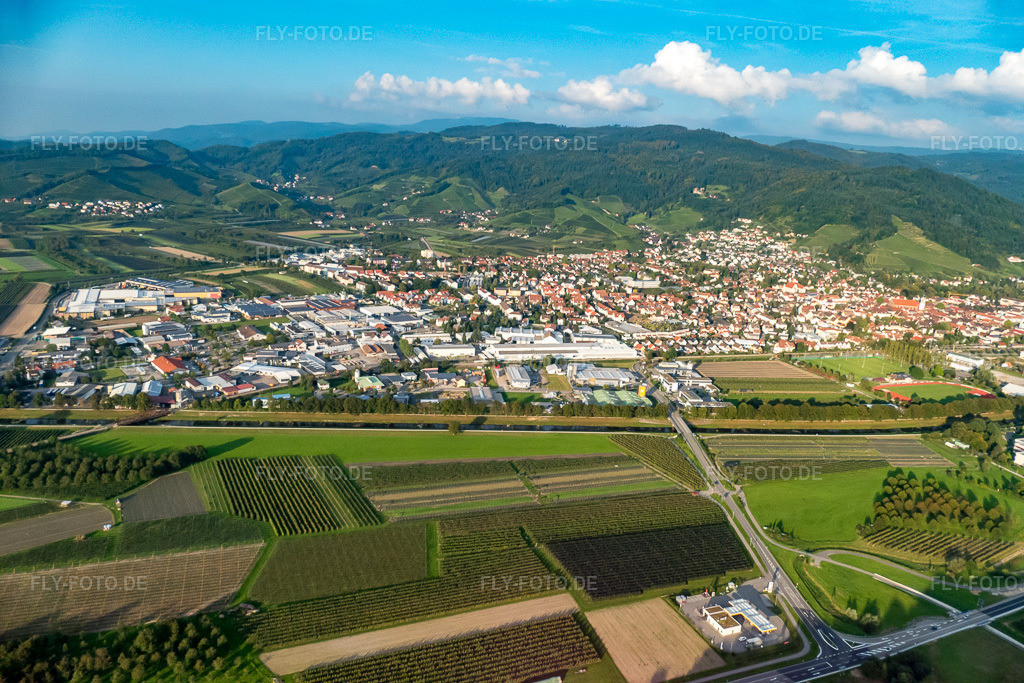 Luftbild: Ortsansicht von Südwesten im Ortsteil Gaisbach in Oberkirch im Bundesland Baden-Württemberg in Deutschland. Foto: P1010178.jpg vom 15.09.2014 durch Werner Riehm/FLY-FOTO.de