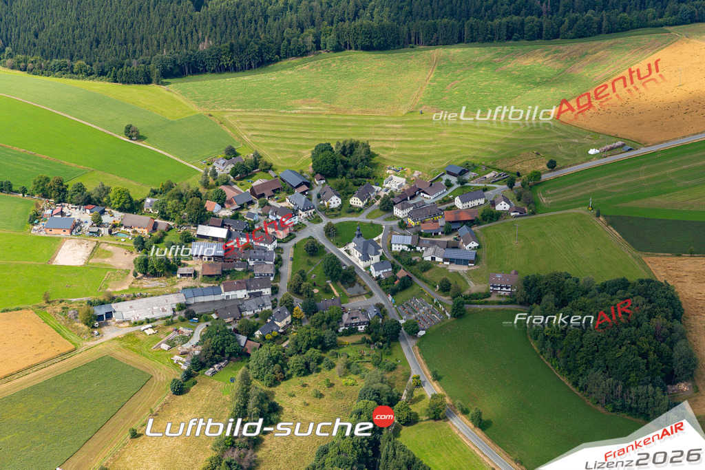 Aktuelles Luftbild von Neuengrün Wallenfels Kauf mit Lizenz / Bildrechten möglich- Die Luftaufnahme wurde 2021 mittels UL-Flugzeug erstellt ( keine Drohne ) - hochauflösende Kamera-Systeme von  Canon -Beste Qualität - Für grossformatige Ausdrucke geeignet. Die Geschenkidee !
