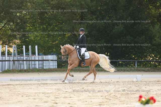 HG9A7368 | laurarinckfotografie - Realisiert mit Pictrs.com