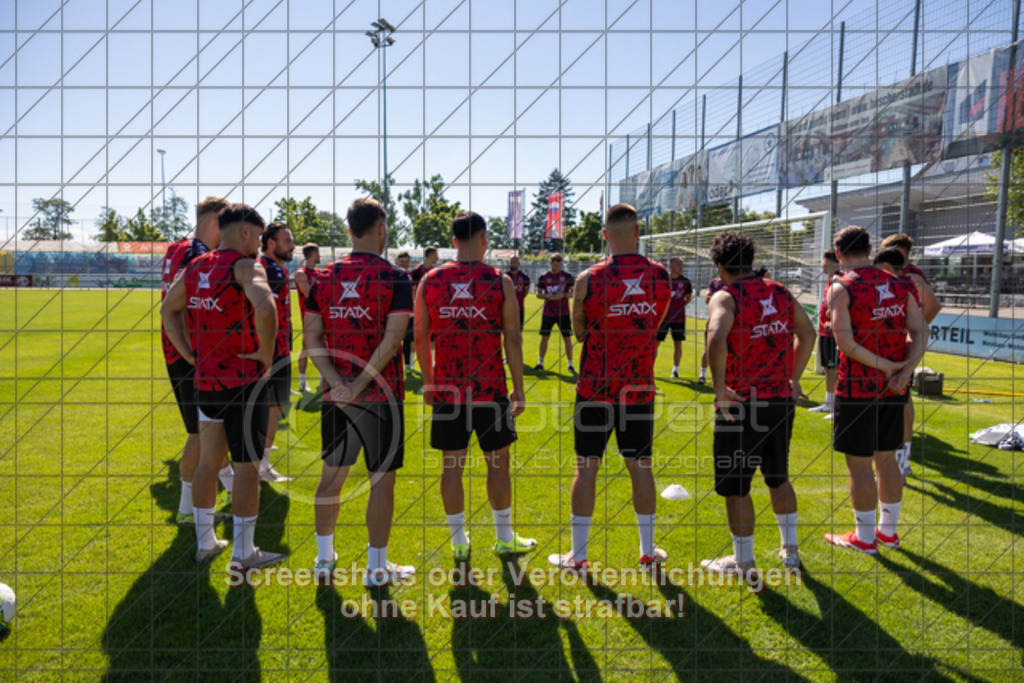 20250629_102850_0066 | #,1.Göppinger SV, Fussball, Oberliga BW - Trainingsauftakt, Saison 2025/2026, Rasensportplatz Stadion SV Göppingen, Hohenstaufenstr. 116, 73033 Göppingen, 29.06.2025 - 10:30 Uhr,Foto: PhotoPeet-Sportfotografie/Peter Harich