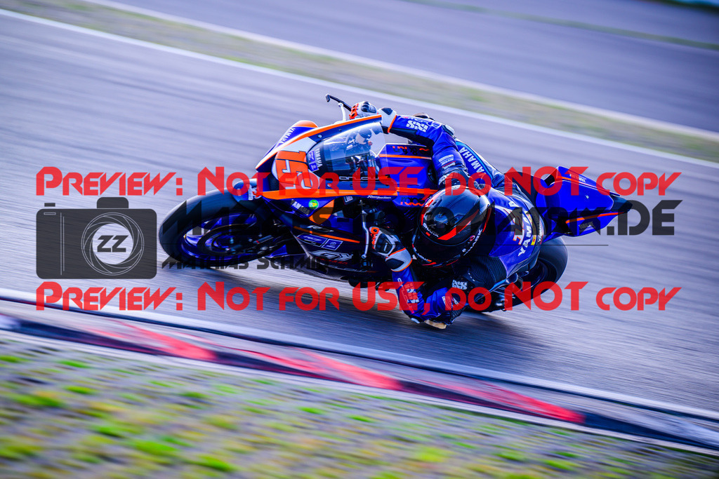 MaZZes_FotoMatrix_240901_6021986_3185 | R7