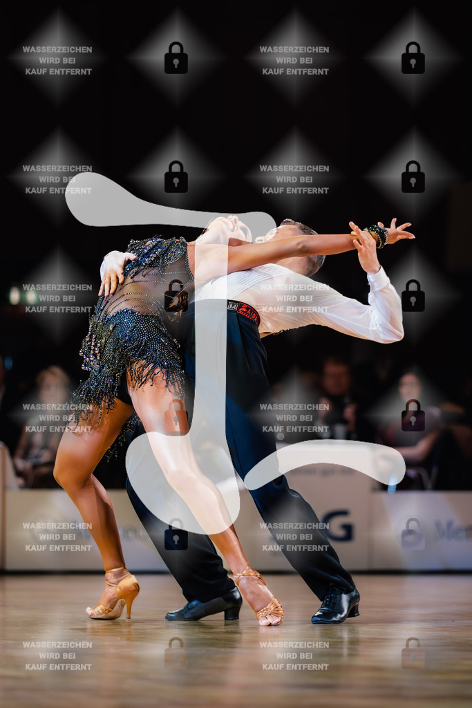 Goldstadtpokal 2025 - WDSF World Open Latin 4th (39) Konstantin Gorodilov _ Polina Figurenko (Estonia)-2025-01-25-1545 | Webshop for digital downloads and prints of dance sport, event & show photographer Julian Link - Realisiert mit Pictrs.com