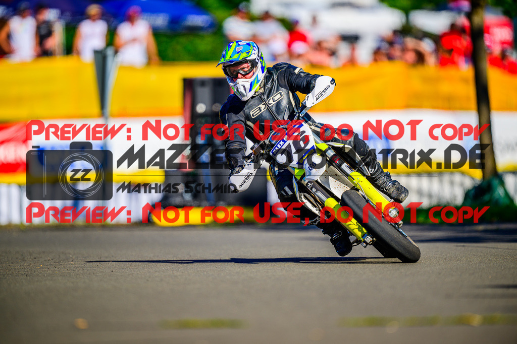 MaZZes_FotoMatrix_240816_6007705_2-52 | UE40