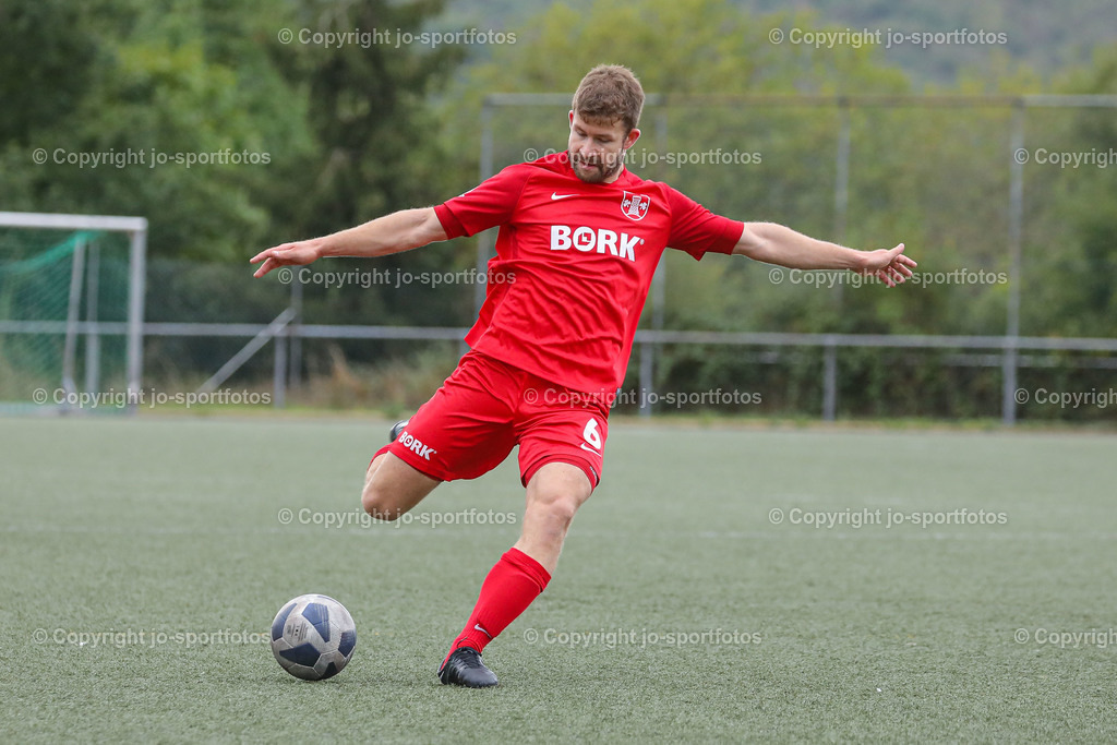 870A3445 | 25.09.2022; Gruppenliga Marburg/Gießen; Kunstrasenplatz Eibelshausen; SG Eschenburg : FC Cleeberg; Ergebnis 2:2 (1:2)
