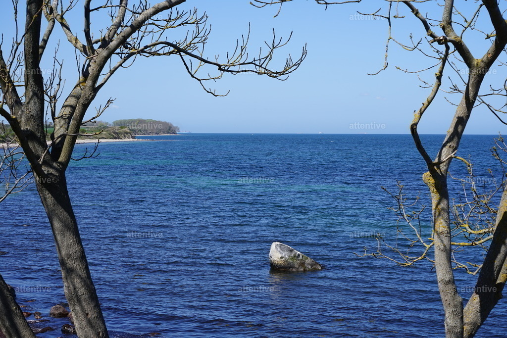 Stone | Gebiet um Leuchtturm Staberhuk, Fehmarn, Deutschland - Realisiert mit Pictrs.com