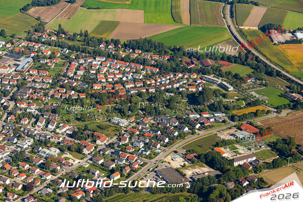 Aktuelles Luftbild von Oberbernbach Aichach Kauf mit Lizenz / Bildrechten möglich- Die Luftaufnahme wurde 2021 mittels UL-Flugzeug erstellt ( keine Drohne ) - hochauflösende Kamera-Systeme von  Canon -Beste Qualität - Für grossformatige Ausdrucke geeignet. Die Geschenkidee !