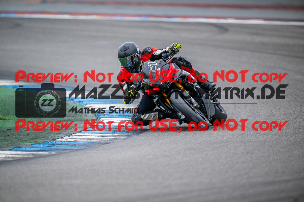 MaZZes_FotoMatrix_240702_6007705_2-107 | WEISS