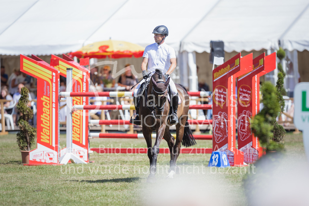 220717_LC_GroßerPreis-904 | Deine schönsten Turniermomente als professionelle Fotos! Entdecke hochwertige Pferdesport-Fotografie im Online-Shop. Jetzt Fotos finden & bestellen!