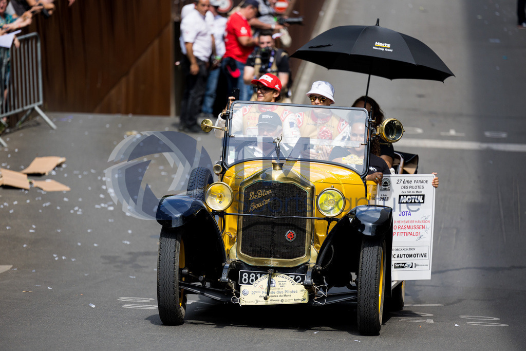 Trainproduction-20230609-0058 | LE MANS,FRANCE,09.Jun.23 - MOTORSPORTS - WEC, FIA World Endurance Championships, 24 Hours of Le Mans, Circuit de la Sarthe, drivers parade. Photo: Trainproduction / Matthias Trinkl