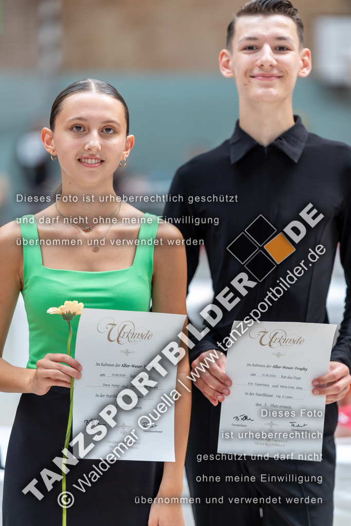 20240810-01231 | Hier finden Sie Tanz Bilder vom Latein und Standard Formationen tanzen. Sportbilder vom Tanzsport. Schöne Fotos und von Weltmeisterschaft, Europameisterschaft, Bundesliga, Regionalliga, Oberliga und Landesliga sowie von GOC Stuttgart, DanceComp, WM Bremen